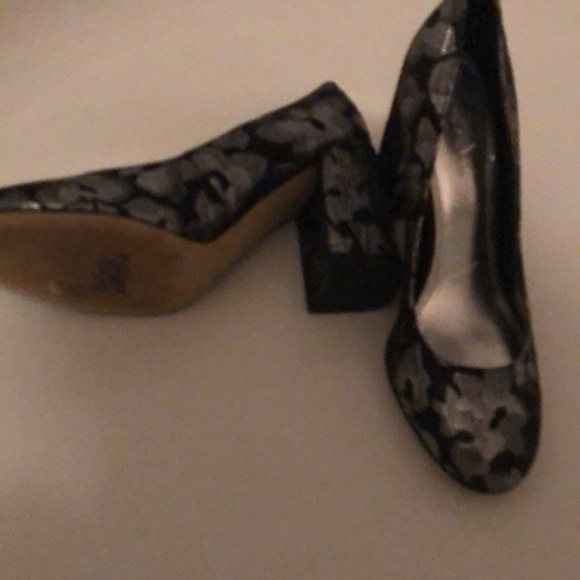 Marc Fisher Block Heel Pumps - Picture 2 of 3